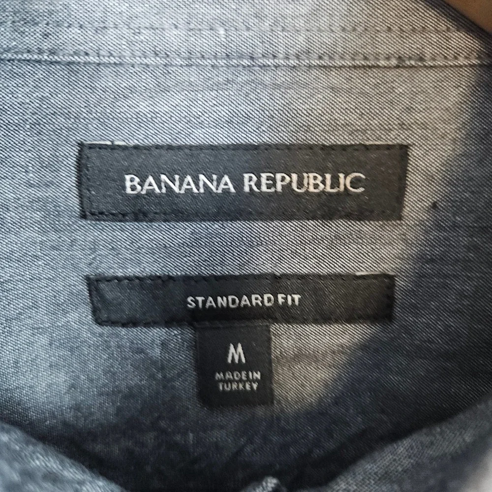 Banana Republic classic button